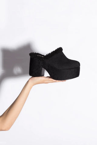 Mule Clog Plataforma Tricô Preto Mule Larroudé