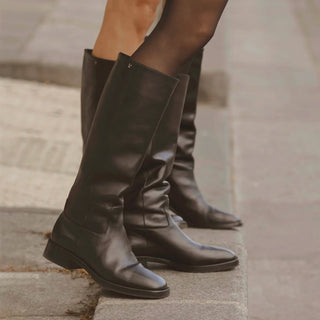 Bota Anne Couro Preto