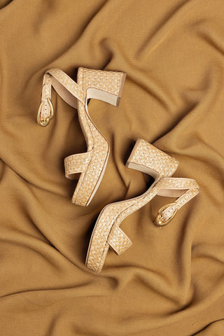 Sandália Dolly Verona Low Ráfia Natural e Couro Bege Sandal Larroudé