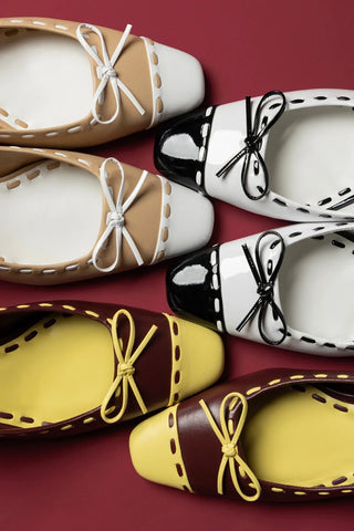 Slingback Jenny Couro Bege e Couro Verniz Branco Pump Larroudé