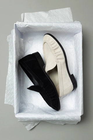 Mocassim Margaux Camurça Preto Loafer Larroudé