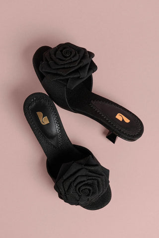 Mule Scarlet Low Ráfia Preto Sandal Larroudé