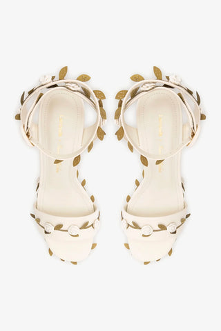 Larroudé x Tanner Fletcher: Sandália Dolly Rose Vines Couro Off White Sandal Larroudé x Tanner Fletcher
