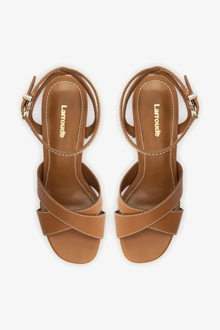 Sandália Dolly X Wood Couro Caramelo Sandal Larroudé