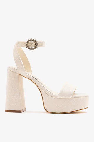 Larroudé x Markarian: Sandália Plataforma Dolly Renda Branco Sandal Larroudé x Markarian