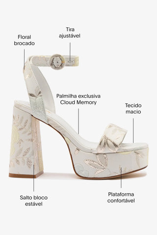 Larroudé x Markarian: Sandália Dolly Brocado Off White Sandal Larroudé x Markarian