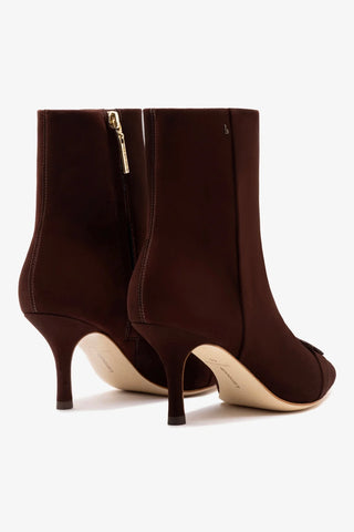 Bota Kate Mini Camurça Marrom Boot Larroudé
