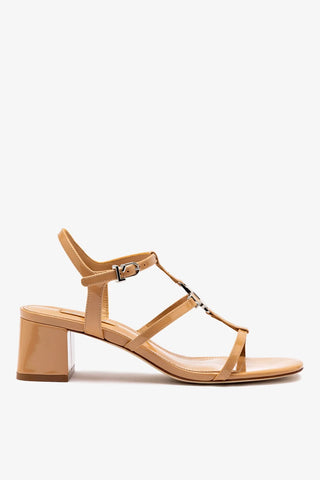 Sandália Hana Salto Bloco Couro Verniz Bege Sandal Larroudé