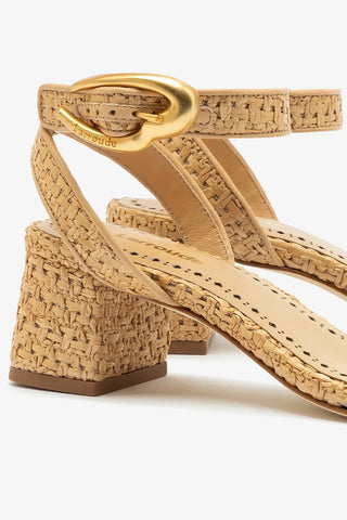 Sandália Salto Bloco Verona Ráfia Natural e Couro Bege Sandal Larroudé