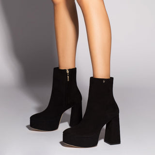Bota Dolly Camurça Preto