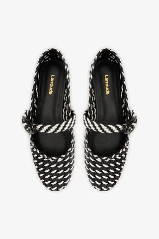 Sapatilha Verona Macramê Couro Preto e Branco Ballerina Larroudé