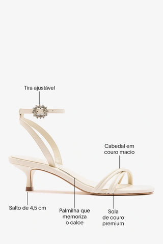 Larroudé x Markarian: Sandália Annie Mini Couro Off White Sandal Larroudé x Markarian
