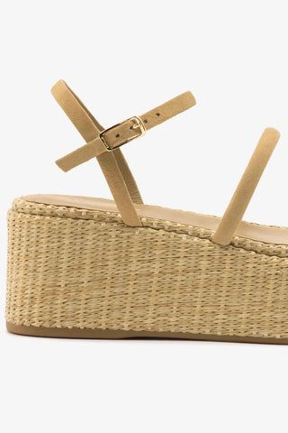 Flatform Gio Camurça Caramelo Flatform Larroudé