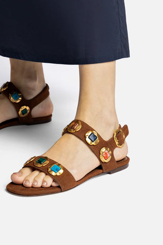Sandália Flat Milan Gioiello Camurça Marrom Flat Sandal Larroudé