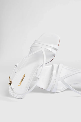 Sandália Daphne Couro Verniz Branco Sandal Larroudé