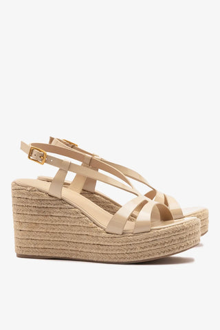 Sandália Espadrille Daphne Couro Verniz Bege Sandal Larroudé