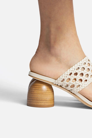 Mule Dew Drop Macramê Couro Off White Sandal Larroudé