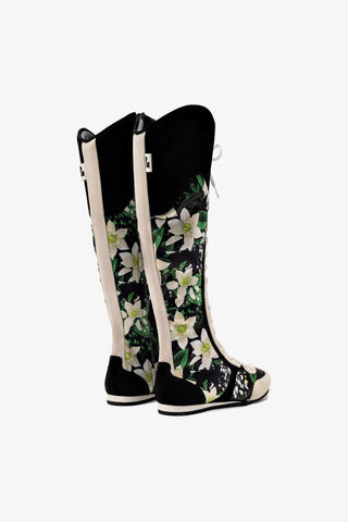 Larroudé x Jonathan Cohen: Bota Tênis Cano Alto Camurça Preto e Cetim Estampado Multicor Sneaker Larroudé x Jonathan Cohen