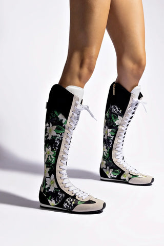 Larroudé x Jonathan Cohen: Bota Tênis Cano Alto Camurça Preto e Cetim Estampado Multicor Sneaker Larroudé x Jonathan Cohen