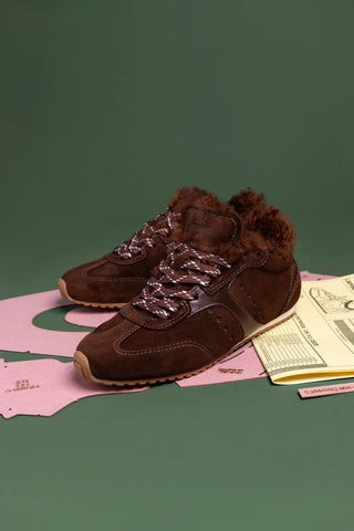 Tênis Stella Camurça e Lã Marrom Sneaker Larroudé