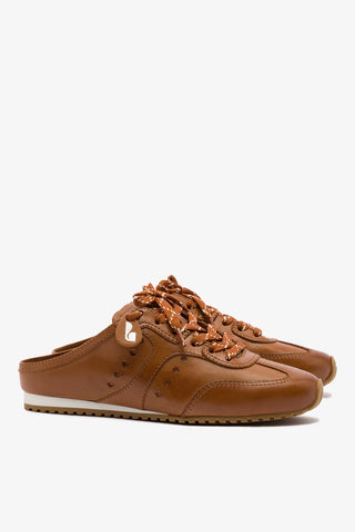 Mule Stella Couro Caramelo Sneaker Larroudé