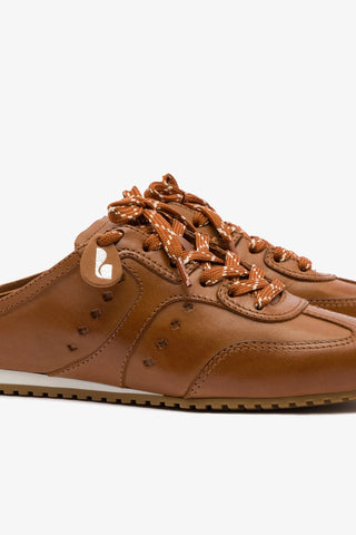 Mule Stella Couro Caramelo Sneaker Larroudé