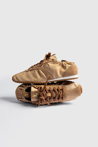 Tênis Stella Lite Nylon e Camurça Caramelo Sneaker Larroudé