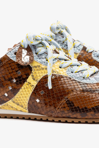 Mule Stella Couro Cobra Marrom, Couro Cobra Azul e Couro Cobra Amarelo Sneaker Larroudé