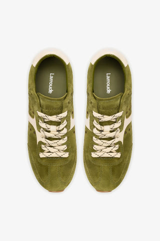 Tênis Stella Camurça Verde e Couro Off White Sneaker Larroudé