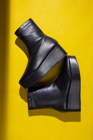 Bota Flatform Dani Couro Preto Boot Larroudé