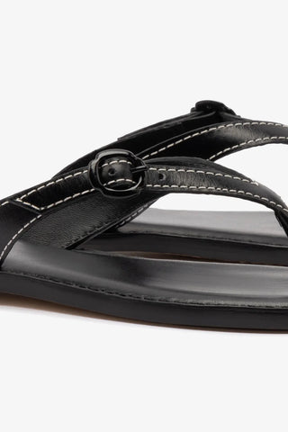 Flat Mary Kate Couro Preto Flat Sandal Larroudé