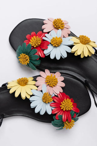 Sandália Flat Fiore Couro Preto Sandal Larroudé