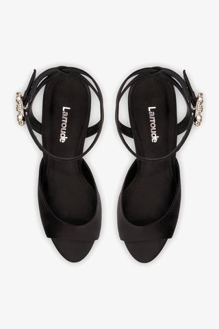 Sandália Jasmine Cetim Preto Sandal Larroudé