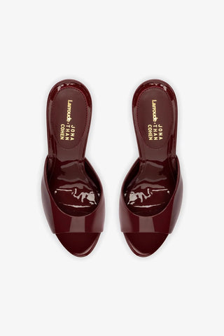 Larroudé x Jonathan Cohen: Mule Couro Verniz Bordô Sandal Larroudé x Jonathan Cohen