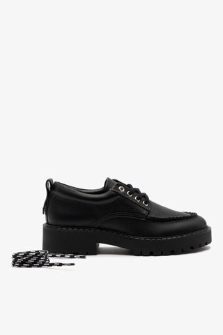 Mocassim Tratorado London Lace Up Couro Preto Oxford Larroudé
