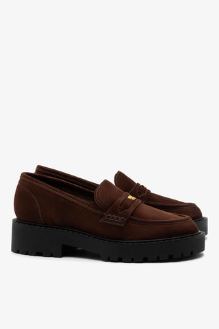 Mocassim Tratorado Suki Camurça Marrom Loafer Larroudé