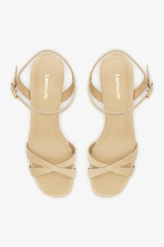 Sandália Plataforma Bianca Low Couro Verniz Bege Claro Sandal Larroudé