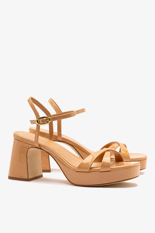 Sandália Plataforma Bianca Low Couro Verniz Bege Sandal Larroudé