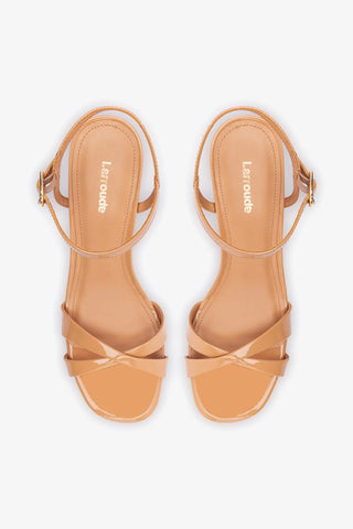 Sandália Plataforma Bianca Low Couro Verniz Bege Sandal Larroudé