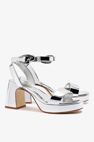 Sandália Dolly Verona Low Espelhado Prateado Sandal Larroudé