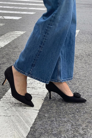 Scarpin Carine Low Camurça Preto Pump Larroudé