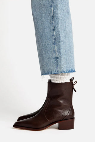 Bota Florencia Low Couro Marrom Boot Larroudé