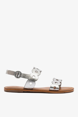 Sandália Flat Florence Couro Prateado Flat Sandal Larroudé