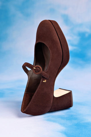 Scarpin Plataforma Blair Camurça Marrom Pump Larroudé