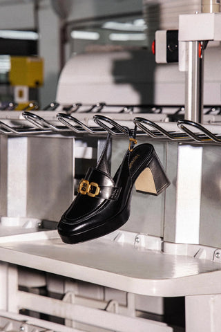 Slingback Plataforma Harrington Low Couro Preto Pump Larroudé