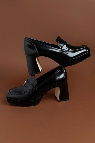 Mocassim Plataforma Suki Couro Preto Pump Larroudé