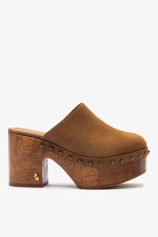 Mule Clog Plataforma Miso Camurça Caramelo Mule Larroudé