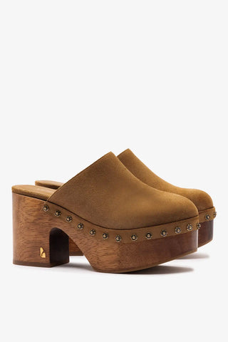 Mule Clog Plataforma Miso Camurça Caramelo Mule Larroudé