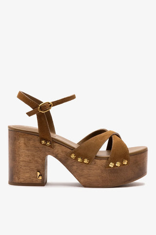 Sandália Plataforma Talitha Camurça Caramelo Sandal Larroudé