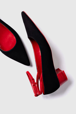Larroudé x CPPXO: Scarpin Camurça Preto e Vermelho Pump Larroudé x CPPXO